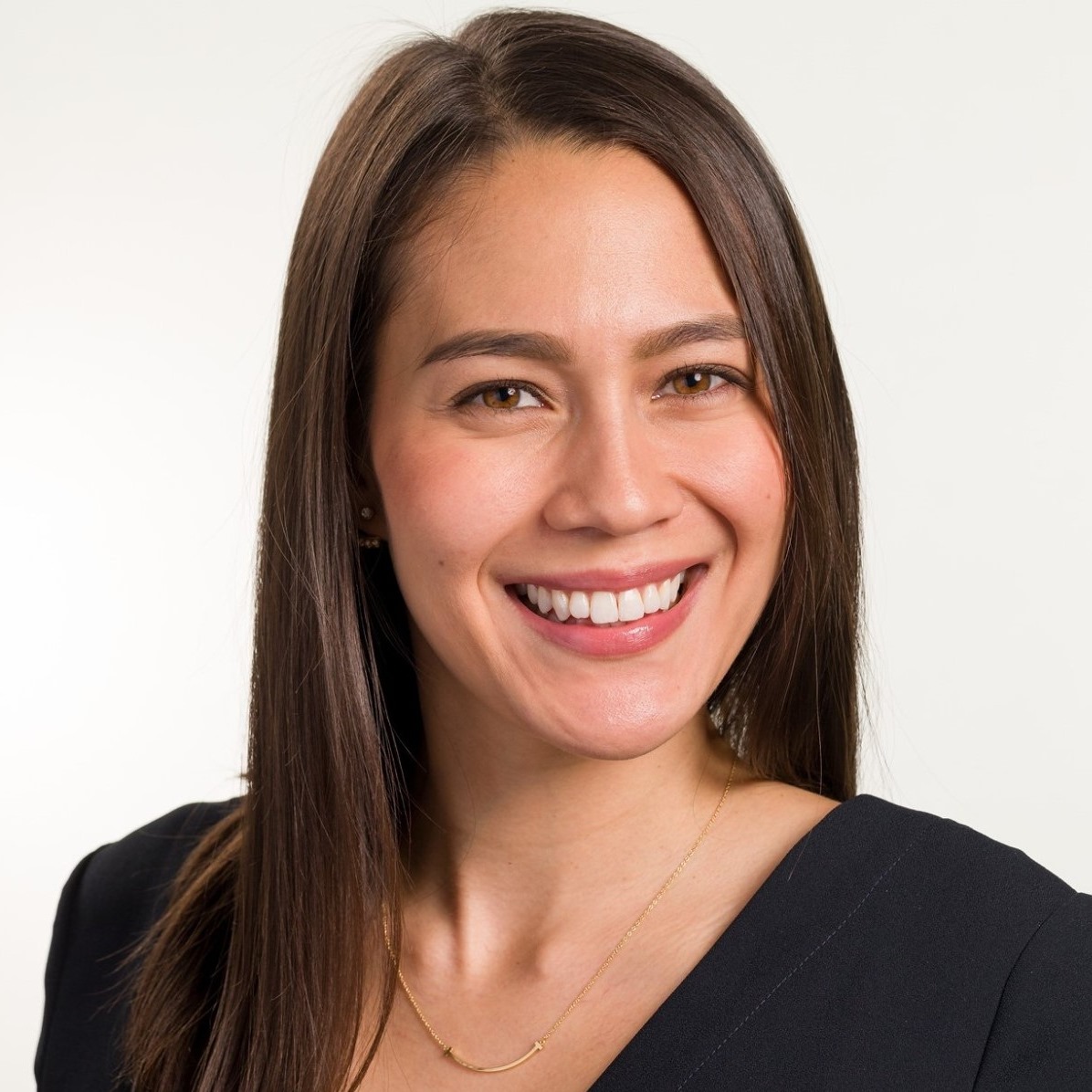 Sara Weil headshot