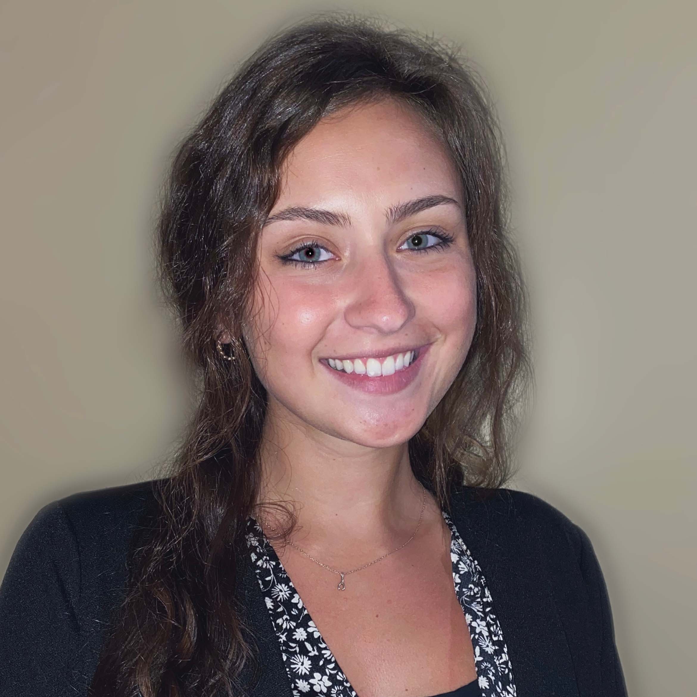 Ellie Jadrych headshot