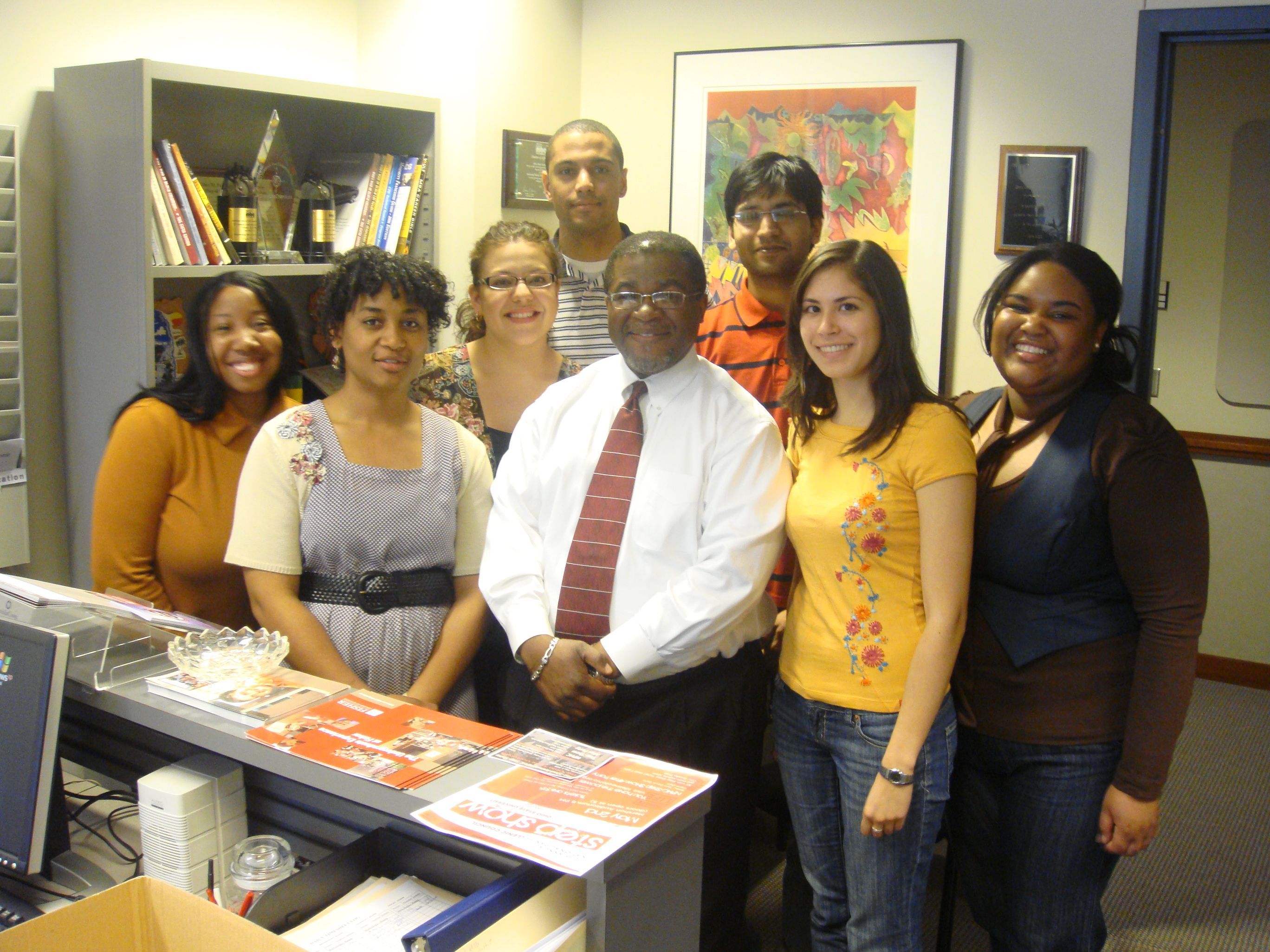 David Harrison with Lori Castillo and fellow Fisher students in the Officer of Diversity and Inclusion Student Services and Corporate and Community Outreach.