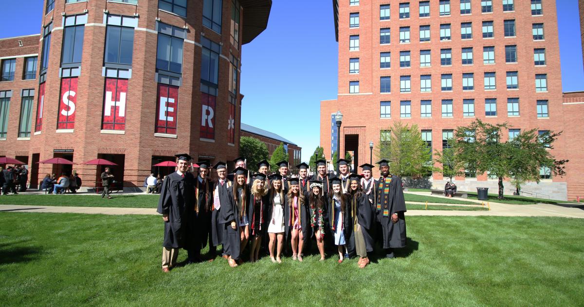 Class of 2017 accounting students celebrate commencement