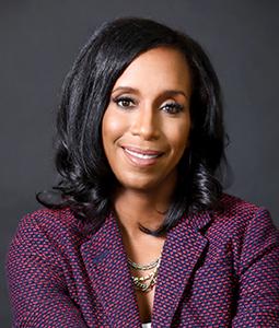 Kelly Pope headshot